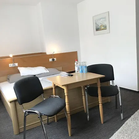 Landgasthof Krone Värdshus *